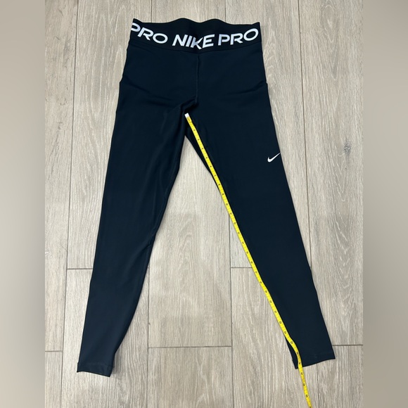 Nike Pro Women’s Leggings - Picture 3 of 9